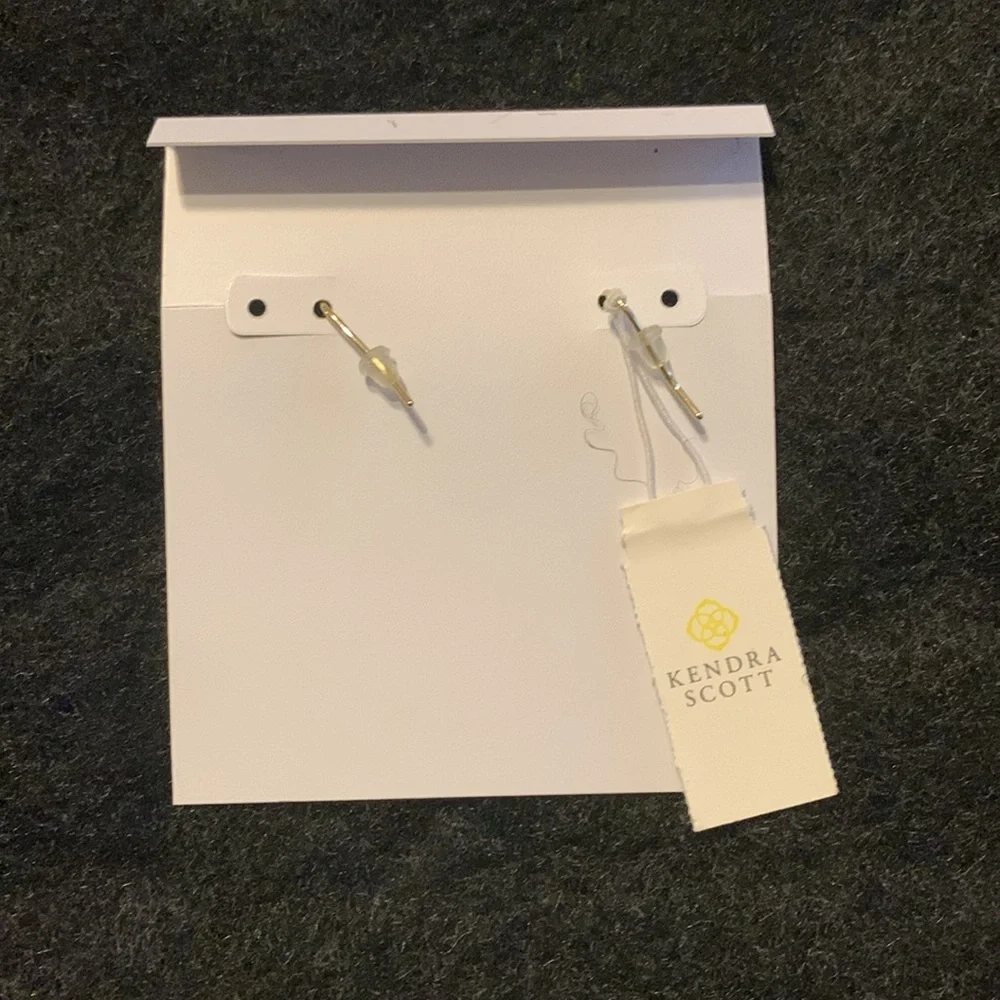 Earrings - Picture 2 of 3